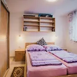Διαμέρισμα Apartments With Hot Tub Umag - 25324