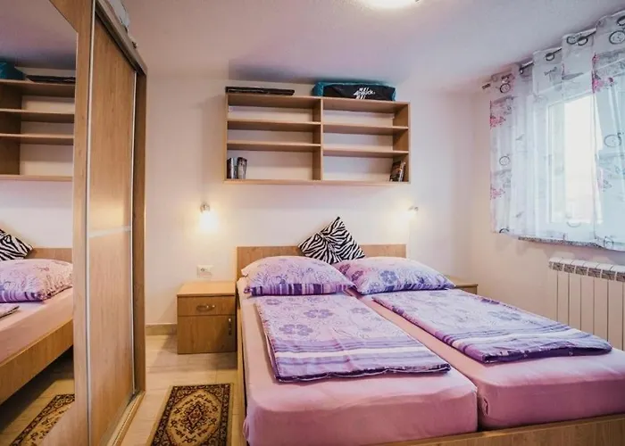 Apartment With Parking Space - 25324