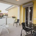 Apartman With Parking Space - 25324 Umag