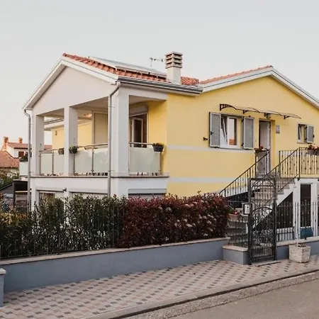 With Parking Space - 25324 Апартаменты