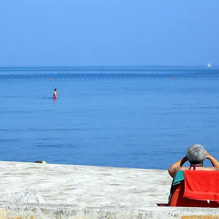 Appartamento Apartments With Hot Tub Umag - 25324